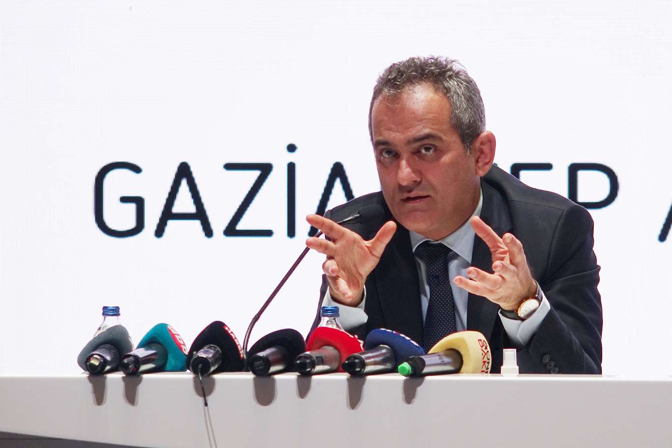 Bakan Özer: 28 Şubattan kalma katsayı adaletsizliği onarılıyor Bakan Özer: 28 Şubattan kalma katsayı adaletsizliği onarılıyor